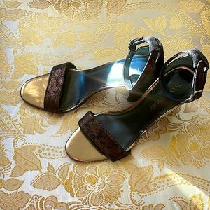 Ivanka Trump Sandals, size 10M in black and gold